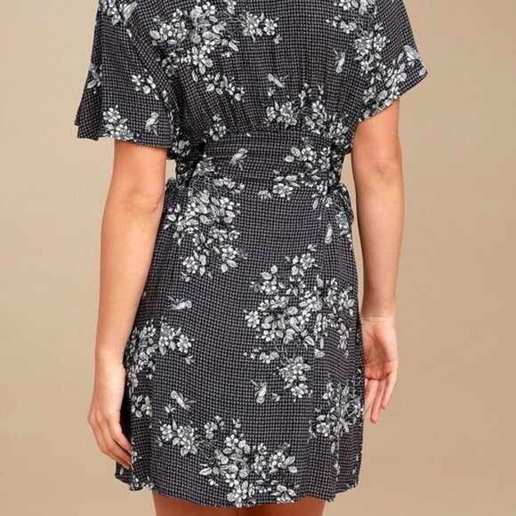 Lulu's Completely Captivating Navy Blue Floral Button Front Skater Dress XS - Picture 4 of 16